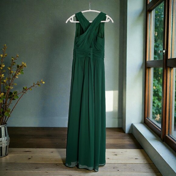Elegant, Custom-made, Emerald Green Chiffon Evening Gown – Size 10/12 - Picture 5 of 10